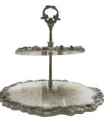 شیرینی خوری سفید دوطبقه رزینی با هولدر برنجی - Image 2