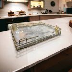 سینی پذیرایی مستطیل رزینی طرح سنگ‌مرمر (اکسسوری گوزن) - Image 3